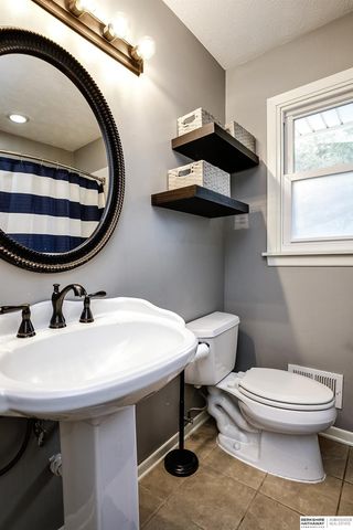 4211 N 94th Street, Omaha, NE 68134