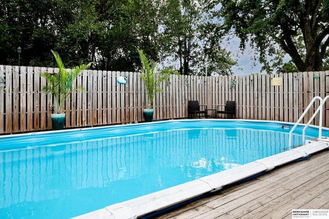 4211 N 94th Street, Omaha, NE 68134