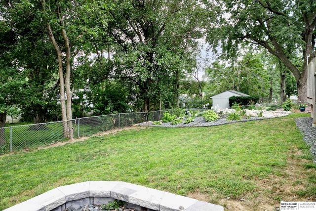 4211 N 94th Street, Omaha, NE 68134