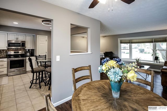 4211 N 94th Street, Omaha, NE 68134