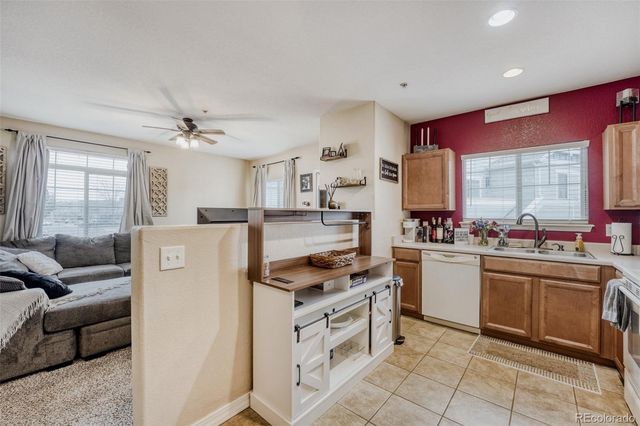 23510 E Alamo Place E, Aurora, CO 80016