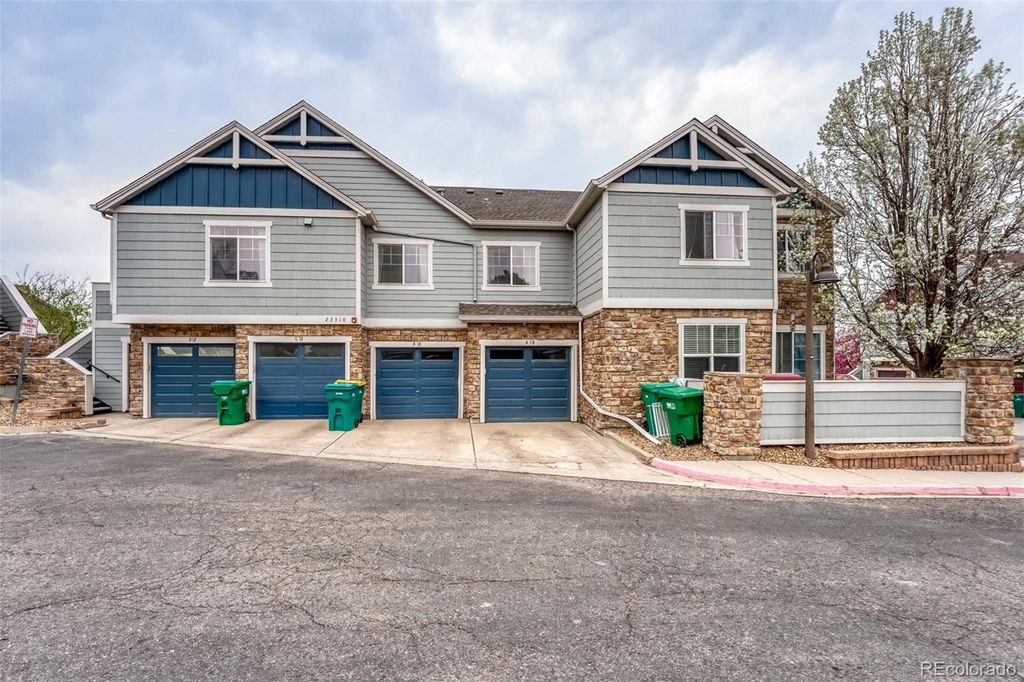 23510 E Alamo Place E, Aurora, CO 80016