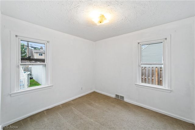 5000 Kenmore Avenue, Parma, OH 44134