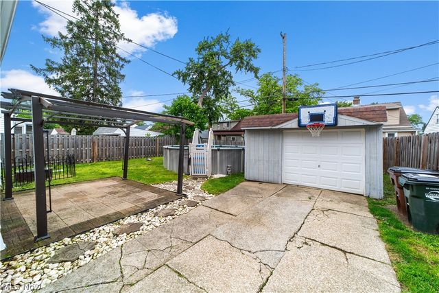5000 Kenmore Avenue, Parma, OH 44134