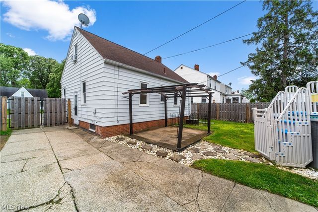 5000 Kenmore Avenue, Parma, OH 44134