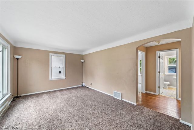 5000 Kenmore Avenue, Parma, OH 44134