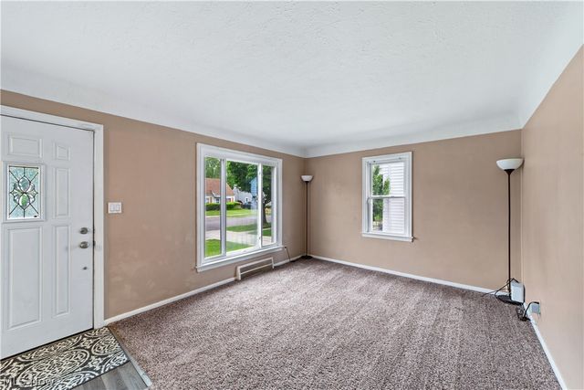 5000 Kenmore Avenue, Parma, OH 44134