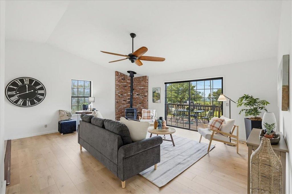 6597 Baralee Ln, Placerville, CA 95667