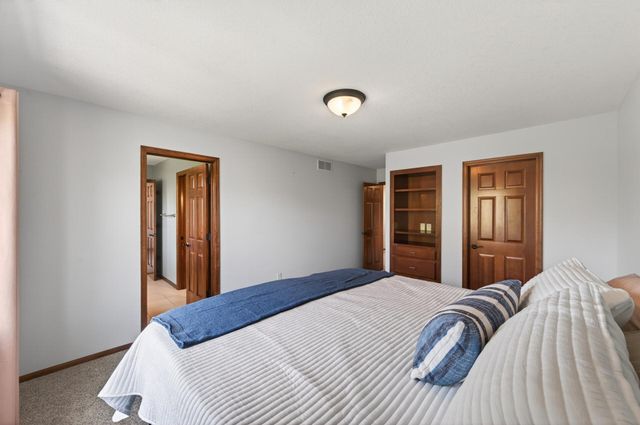 16191 Crane Street NW, Andover, MN 55304
