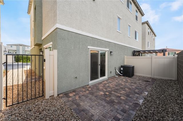 6818 Truffle Gray Street, Las Vegas, NV 89148