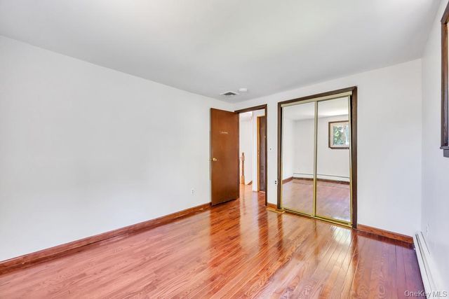 29 Pearsall Street, Babylon, NY 11702