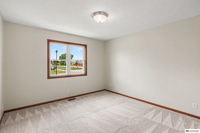 5973 Silver Brook Place, Lincoln, NE 68521
