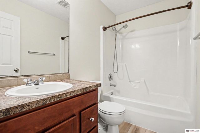 5973 Silver Brook Place, Lincoln, NE 68521