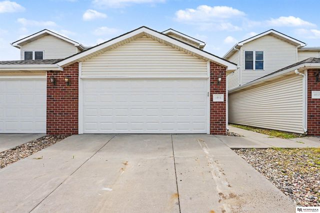 5973 Silver Brook Place, Lincoln, NE 68521