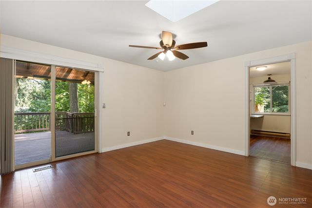 4727 171st Avenue Ct E, Lake Tapps, WA 98391
