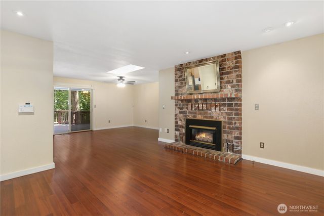 4727 171st Avenue Ct E, Lake Tapps, WA 98391
