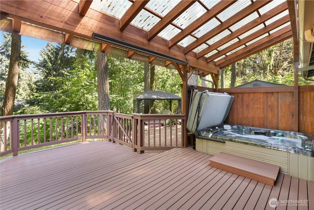 4727 171st Avenue Ct E, Lake Tapps, WA 98391