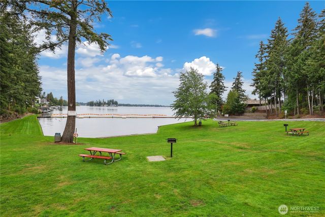 4727 171st Avenue Ct E, Lake Tapps, WA 98391