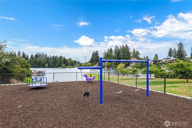 4727 171st Avenue Ct E, Lake Tapps, WA 98391