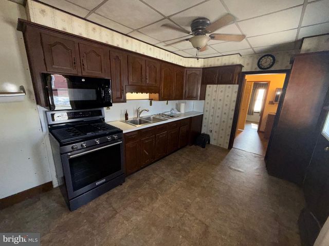 536 ESSEX ST, Marietta, PA 17547