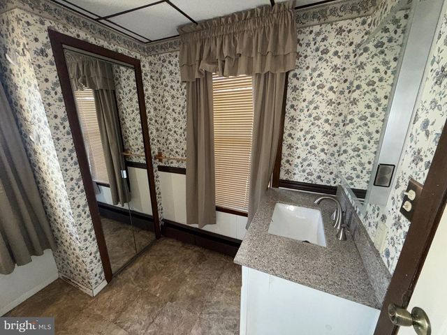 536 ESSEX ST, Marietta, PA 17547