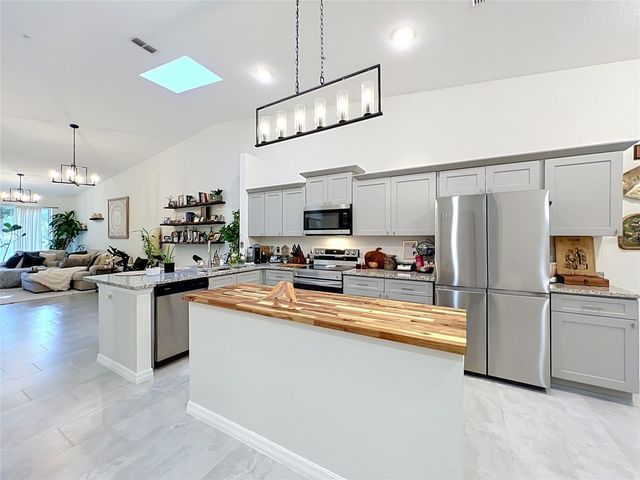 1415 OAK PLACE D, Apopka, FL 32712