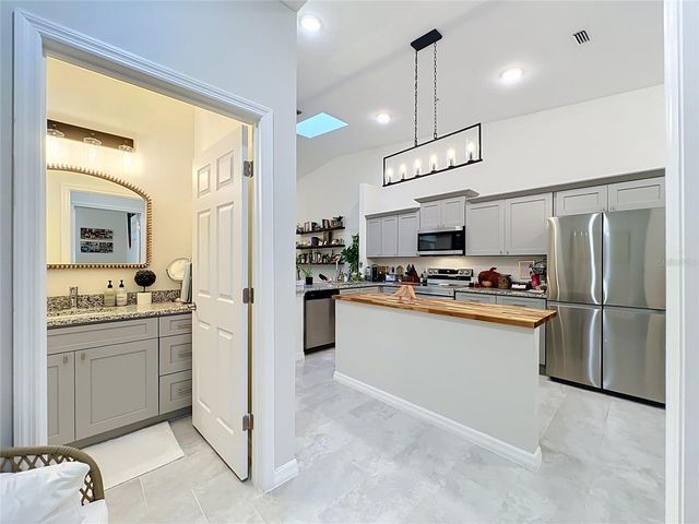 1415 OAK PLACE D, Apopka, FL 32712