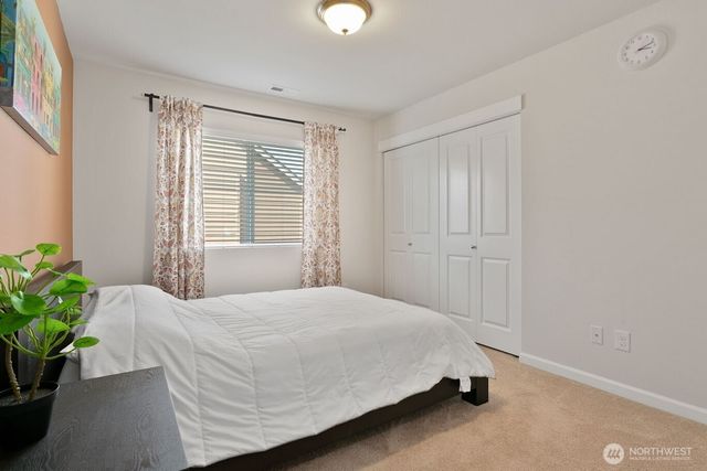 1009 32nd Street NW, Puyallup, WA 98371