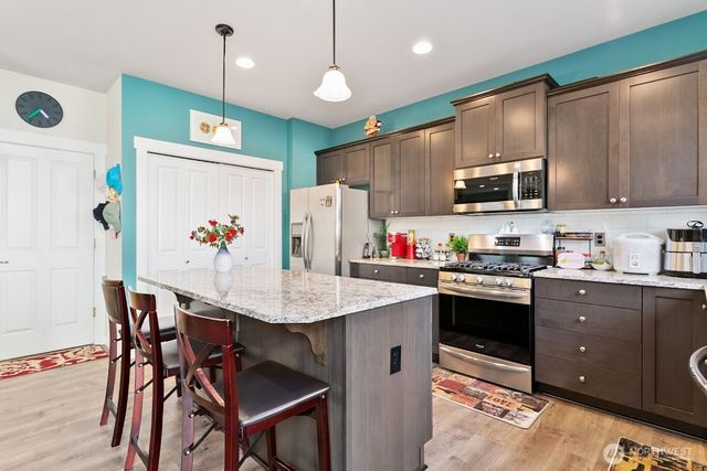1009 32nd Street NW, Puyallup, WA 98371