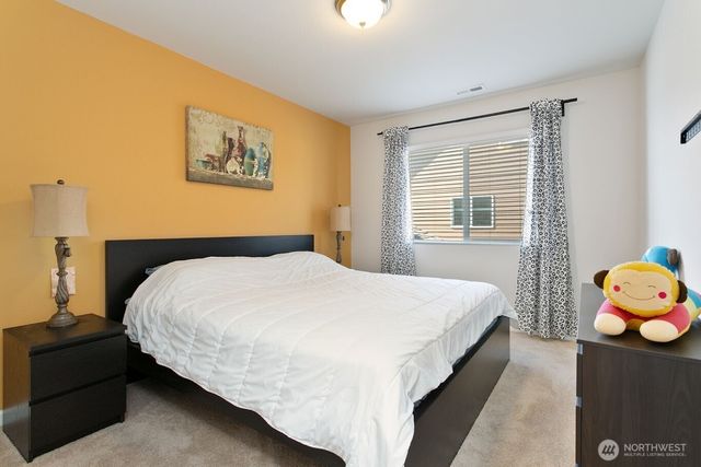 1009 32nd Street NW, Puyallup, WA 98371