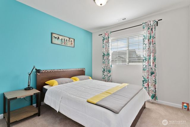 1009 32nd Street NW, Puyallup, WA 98371