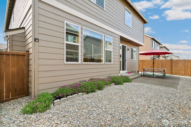 1009 32nd Street NW, Puyallup, WA 98371