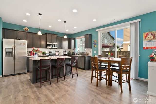 1009 32nd Street NW, Puyallup, WA 98371
