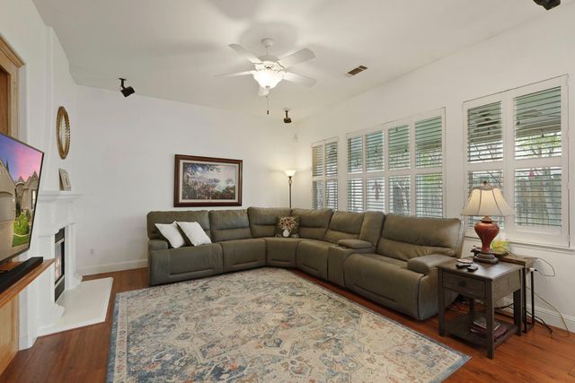 1623 Richmond Ln, Lodi, CA 95242