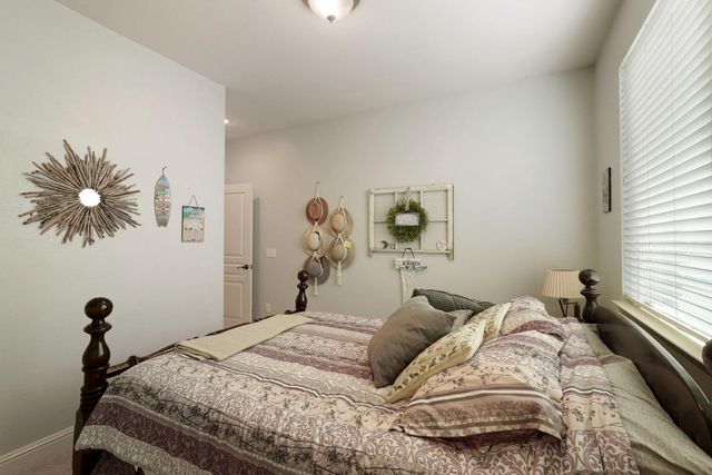 1623 Richmond Ln, Lodi, CA 95242