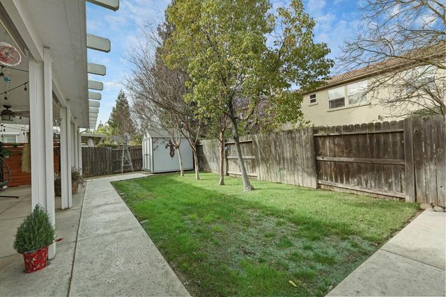 1623 Richmond Ln, Lodi, CA 95242