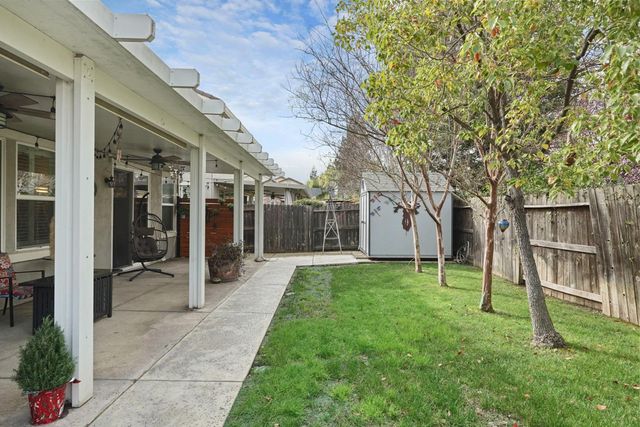 1623 Richmond Ln, Lodi, CA 95242