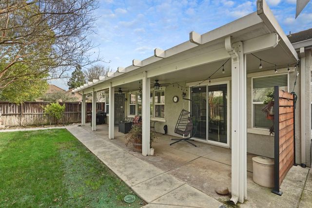 1623 Richmond Ln, Lodi, CA 95242