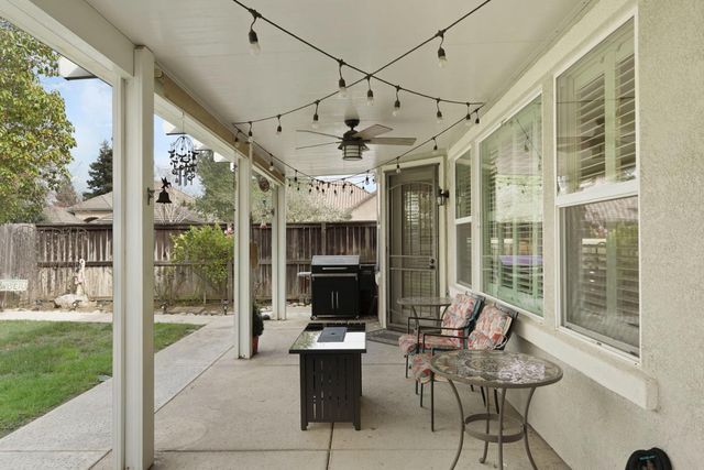 1623 Richmond Ln, Lodi, CA 95242