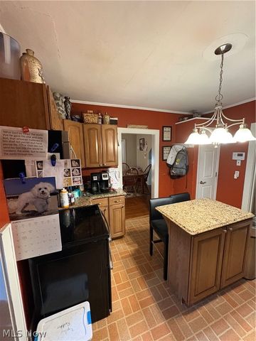 3721 Collins Way, Weirton, WV 26062