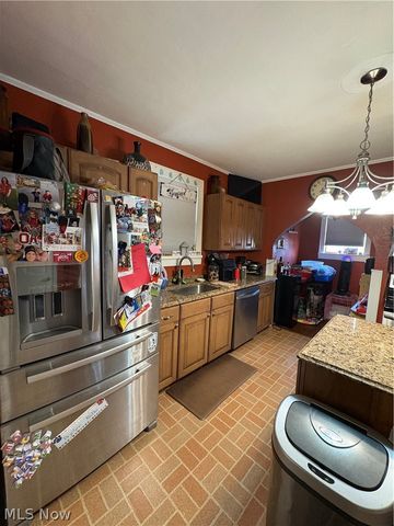 3721 Collins Way, Weirton, WV 26062