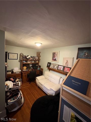 3721 Collins Way, Weirton, WV 26062