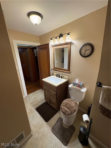 3721 Collins Way, Weirton, WV 26062