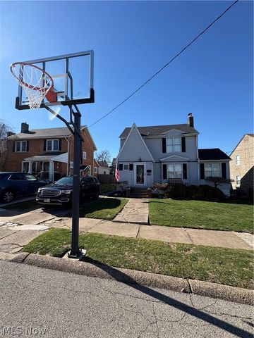 3721 Collins Way, Weirton, WV 26062