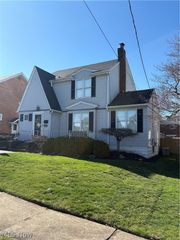 3721 Collins Way, Weirton, WV 26062