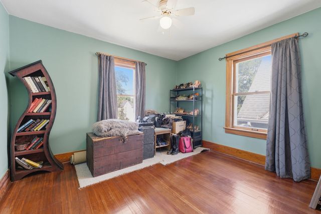 1030 W 15th Street, Davenport, IA 52804