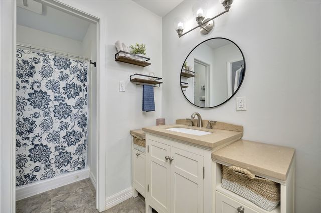 2812 Norwood Lane, Arlington, TX 76013