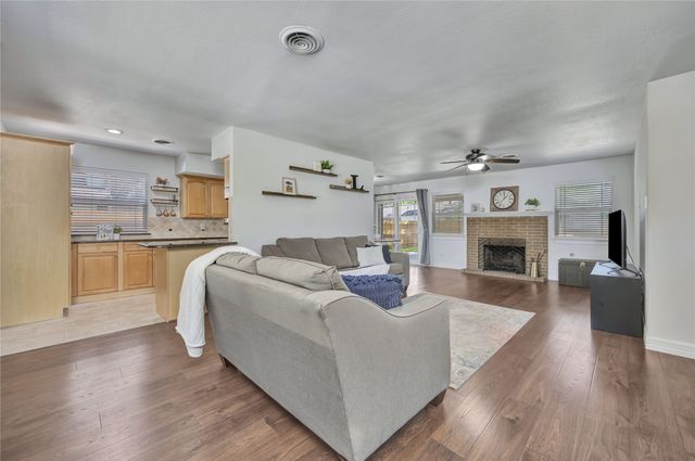 2812 Norwood Lane, Arlington, TX 76013