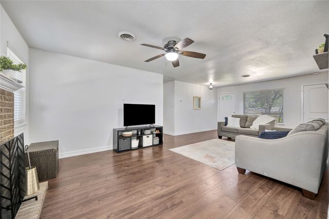 2812 Norwood Lane, Arlington, TX 76013