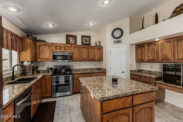 5745 W MARIPOSA GRANDE Lane, Glendale, AZ 85310